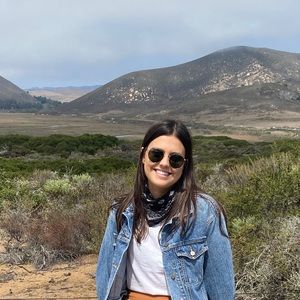 Meet your Posher, Nicole